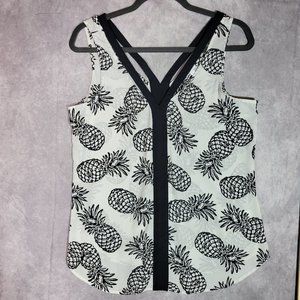 Candie's Sleeveless Pineapple Summer Spring Black White Top Shirt Women's Medium